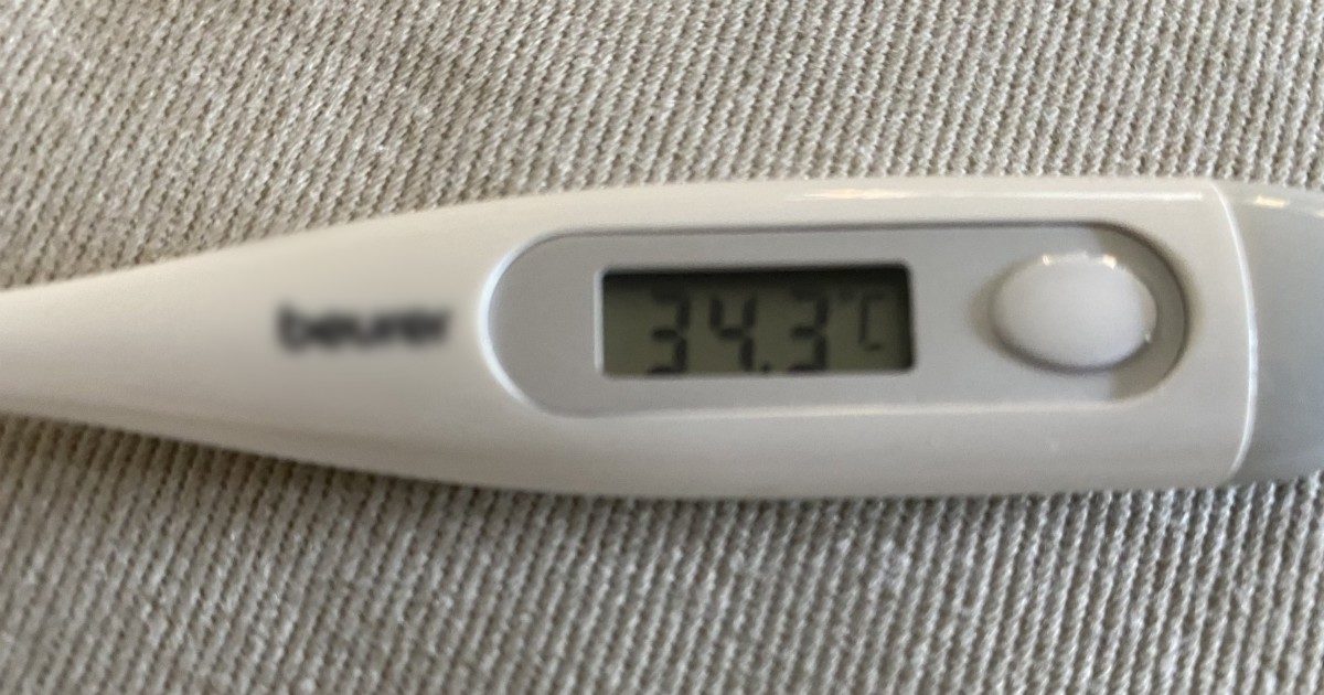 Coronavirus, Laura Pausini: “Il termometro digitale passa da 33 gradi a 38 come fosse nulla, meglio quello anni ’80”