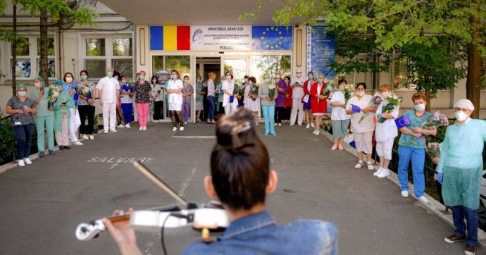 Romania, mancano medici e gli ospedali sono i focolai