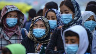 Copertina di Migranti, 148 sbarcati a Lampedusa in poche ore. Il Garante: “Situazione è insostenibile, cercare una soluzione dignitosa”