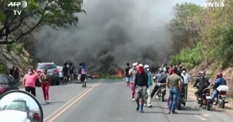 Copertina di Coronavirus, in Honduras gruppo di cittadini blocca la strada per impedire sepoltura vittime: “In questo cimitero non li vogliamo, sono infetti”