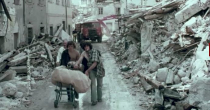 Terremoto Friuli 1976, 44 anni fa l’Orcolat che uccise 989 persone e fece 80mila sfollati. Poi la ricostruzione modello: “Dov’era e com’era”