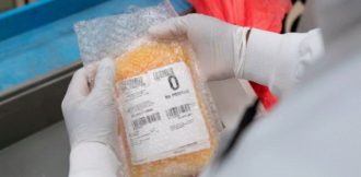 Copertina di Coronavirus, plasmaterapia: “Prodotto sperimentale ideato da società australiana”