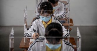 Copertina di File, mascherine e banchi schermati Wuhan, il primo della classe ha 36,8