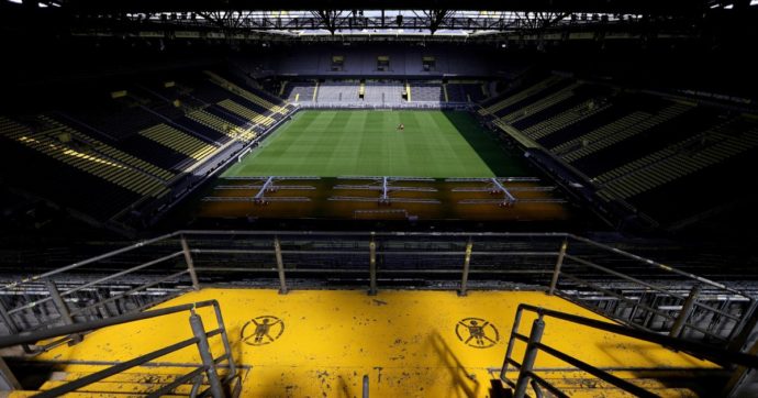 Assist della Merkel, la Figc vuole il calcio fino ad agosto