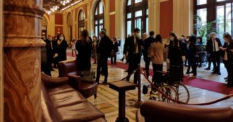 Copertina di Transatlantico bye-bye: ora la Camera “occupa” il salotto di cronisti e politici