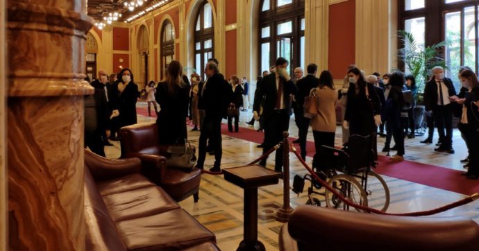 Transatlantico bye-bye: ora la Camera “occupa” il salotto di cronisti e politici