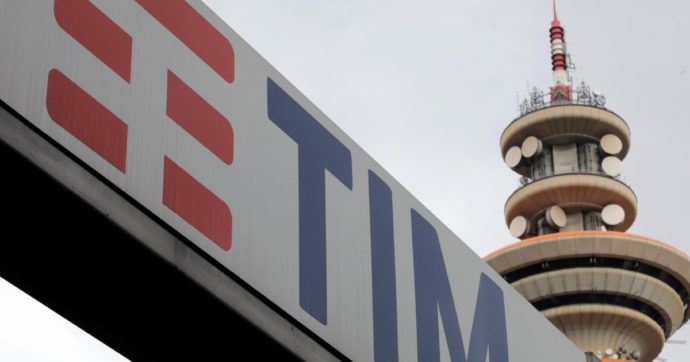 Tim chiede di tornare in ufficio: petizione per continuare da casa