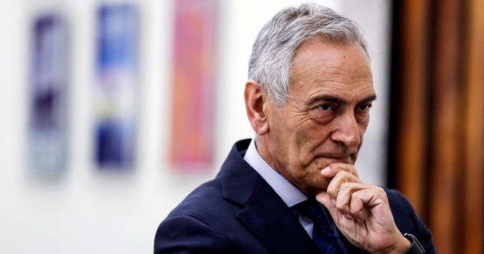 “Stop al calcio al primo caso positivo”