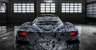 Copertina di Maserati, prototipo di MC20 dedicato a Stirling Moss a un mese dalla scomparsa – FOTO