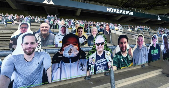 Coronavirus, sabato riparte la Bundesliga. Niente abbracci, strette di mano, sputi vietati e tifosi di cartone: le regole della Serie A tedesca
