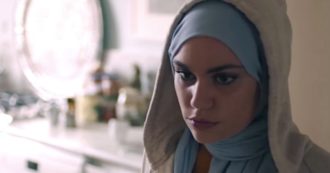 Copertina di Skam Italia 4, arriva la nuova stagione della serie amatissima dagli adolescenti: protagonista sarà Sana, una giovane musulmana