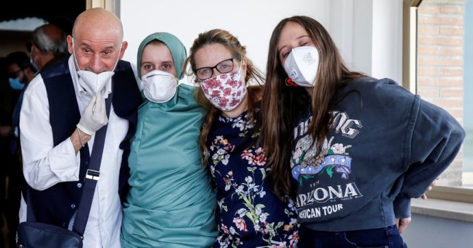 L’urlo della famiglia: “Vogliamo stare in pace”