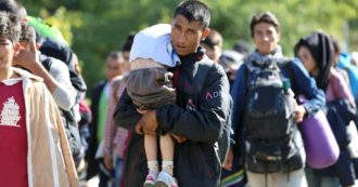 Copertina di Ue, la Corte di Giustizia: “Liberare subito i migranti al confine tra Serbia e Ungheria”