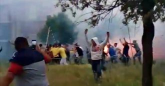 Copertina di Foggia, scene da guerriglia urbana a San Severo: centinaia di persone in strada per i fuochi d’artificio (non autorizzati) per il boss ucciso