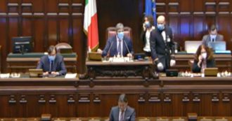 Fase 2, Conte alla Camera: “Invito i cittadini a fare le vacanze in Italia. Anche questo è modo per spingere rilancio del Paese”