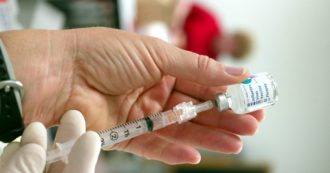 Coronavirus, la corsa delle Regioni al vaccino antinfluenzale: “Richieste aumentate del 40% rispetto all’anno scorso”