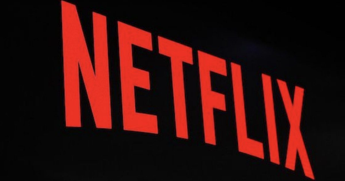 Netflix licenzia un dipendente accusato di aver fatto la “spia”: “Ha rivelato informazioni riservate sul controverso show di Dave Chappelle”