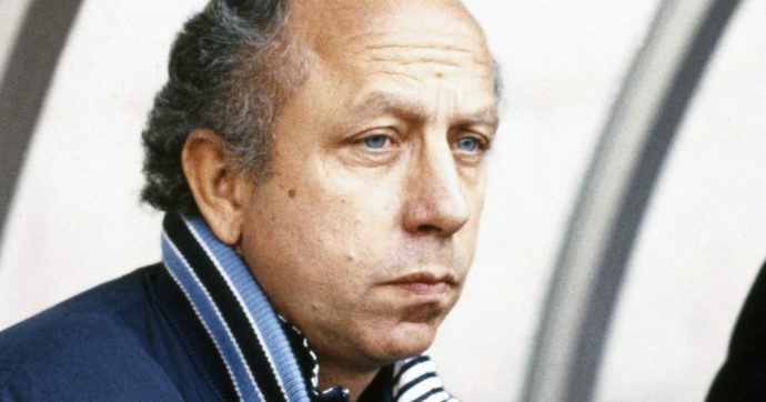 Maradona morto – Ottavio Bianchi: “Avrei dovuto dirgli qualche no in più. La mano di Dios? Si allenava a farla, ci cascavo sempre”