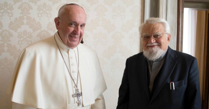 Comunità di Bose, Bianchi chiede al Vaticano una mediazione: “Per poterci difendere da false accuse e fare cammino di riconciliazione”
