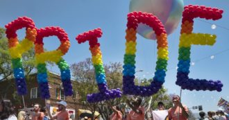 Copertina di Pride month, che cos’è e perché si festeggia a giugno: tutte le marce per i diritti Lgbt in programma nel 2021