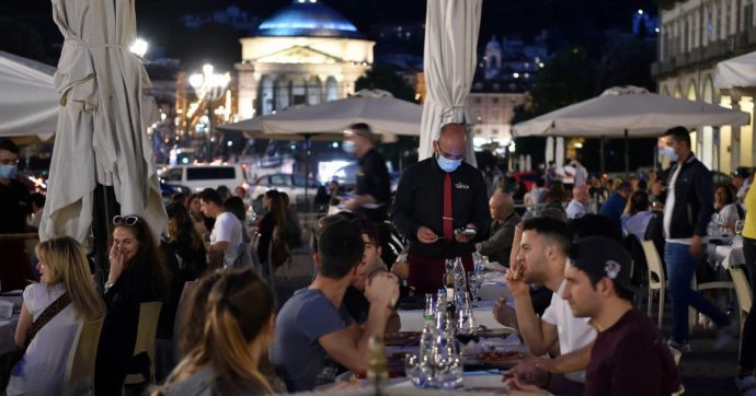 Tutti contro Boccia e i “volontari” Poi Conte placa la rissa giallorosa