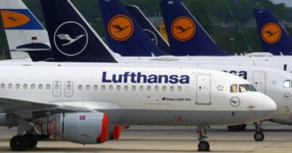 Copertina di Lufthansa, accordo compagnia-sindacati sugli aumenti di stipendio al personale di terra. Scongiurati nuovi scioperi