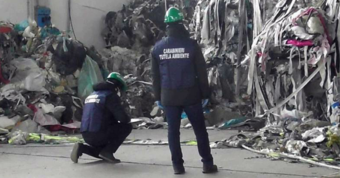Discariche abusive, smaltivano i rifiuti illegalmente nel Nord Italia: 3 in carcere, 6 ai domiciliari
