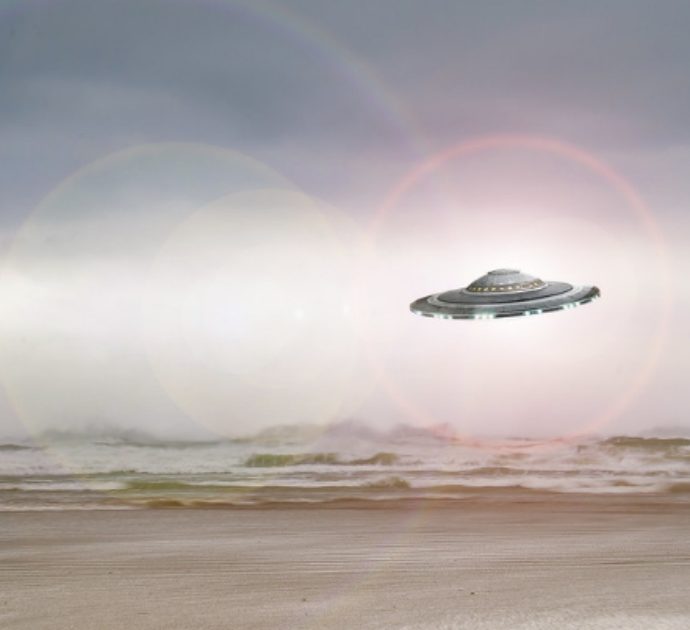 “Non ho mai visto un Ufo ma credo negli alieni, esiste un’altra dimensione”: parlano Holly Hunter e Paul Giamatti