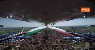 Copertina di “Giro d’Italia” delle Frecce Tricolori: il video immersivo dell’aeronautica militare visto dalla cabina di pilotaggio