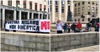 Copertina di Coronavirus, Fontana in Procura a Bergamo viene contestato da un gruppo di cittadini: “Non ci dimentichiamo di questa strage”