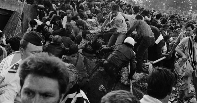 Stadio Heysel, 35 anni fa i 39 morti nella finale di Coppa Campioni tra Juve e Liverpool: storia della partita che ha cambiato il calcio