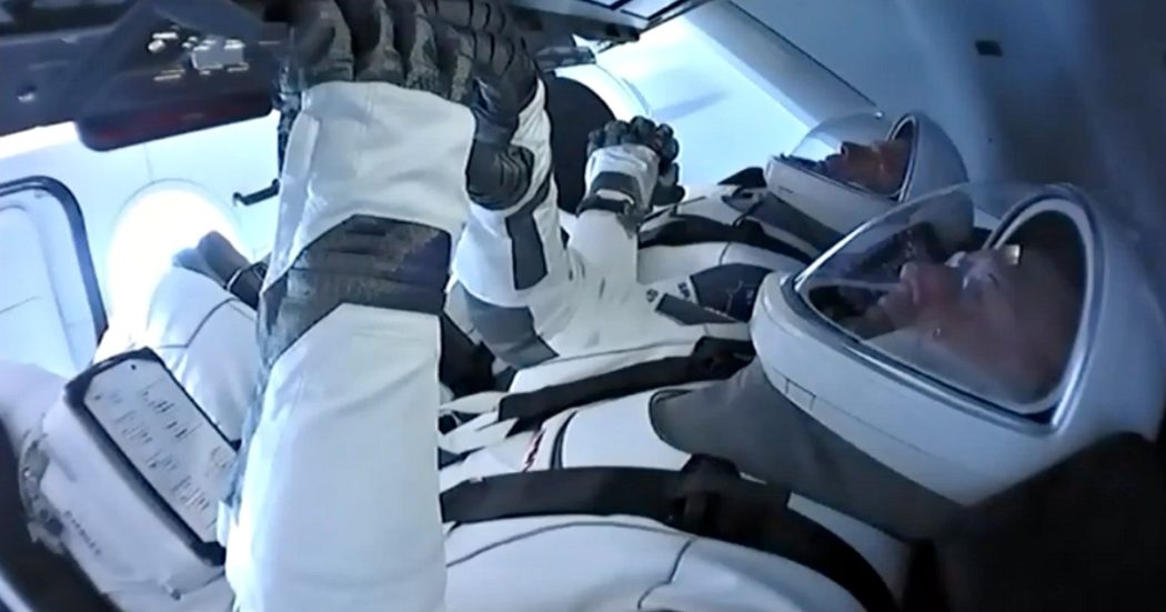 Crew Dragon di Space X, conto alla rovescia per lancio della navicella. La diretta della Nasa
