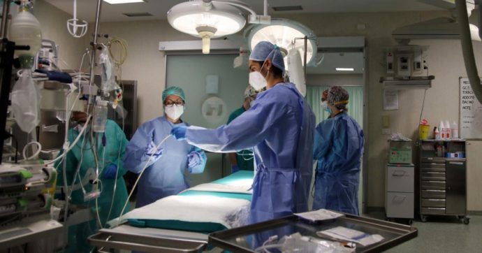 Fumata bianca: si riapre il 3 giugno (ma con riserva)