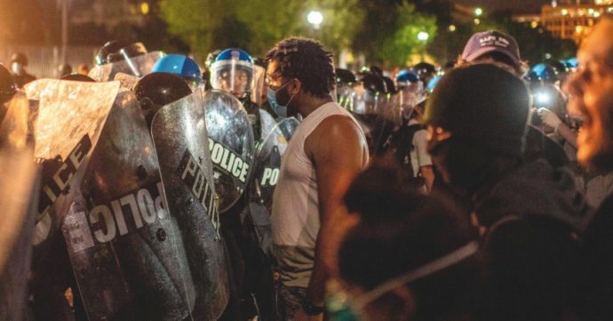 “Usa, società disintegrata. I neri trattati da animali”