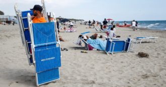 Copertina di Lettini e ombrelloni più cari nel 20% degli stabilimenti