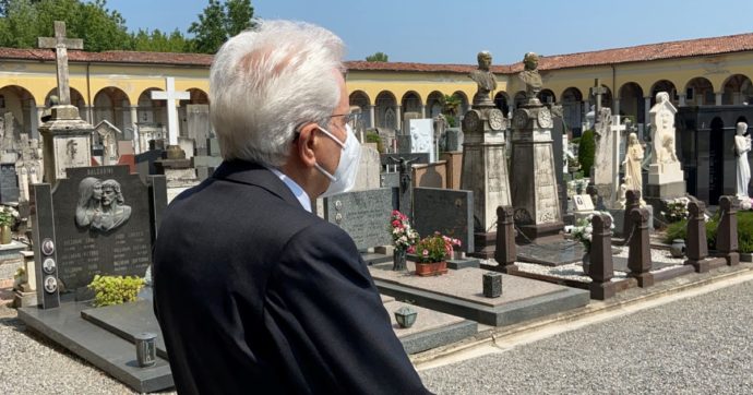 Copertina di L’omaggio di Mattarella