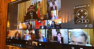 Copertina di Quanto è piaciuto Zoom ai partiti: si risparmia pure