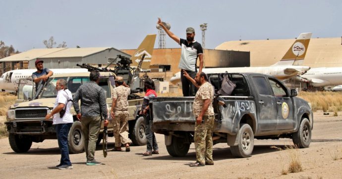 Sarraj canta vittoria e vola da Erdogan