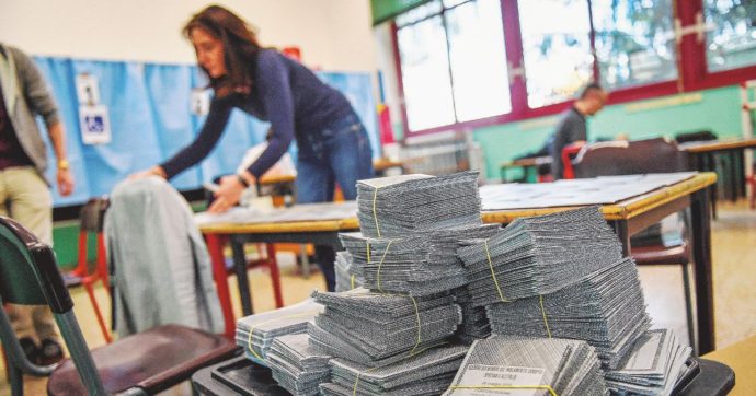 Regionali, voto a settembre “prima del rientro a scuola”