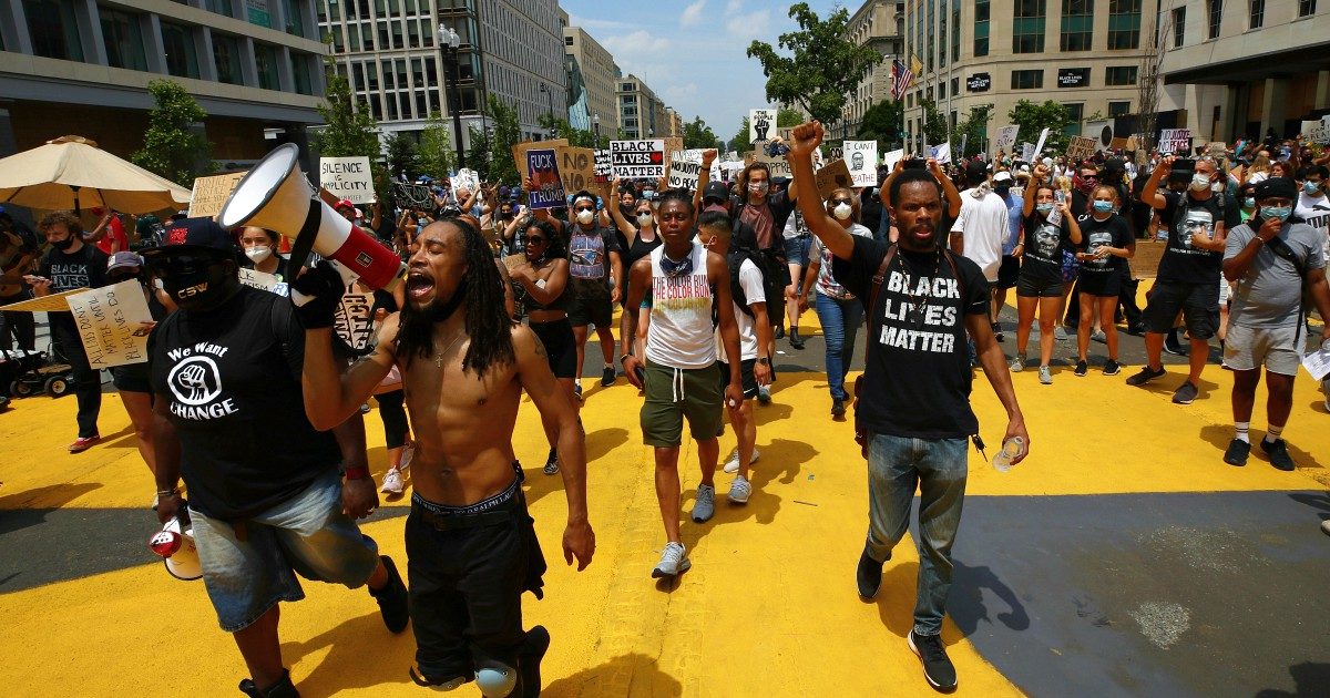 George Floyd, dalla rivolta di militari e vecchi Repubblicani al ritorno di Black Lives Matter: come Minneapolis ha destabilizzato il presidente e cambiato lo scenario a cinque mesi dal voto