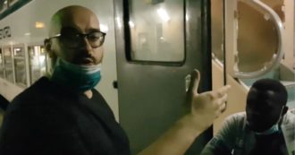 Copertina di Trenord, rider contro il divieto di portare le bici sui treni: “Impossibile lasciarle a terra, rischio furti. Così si colpiscono i lavoratori”