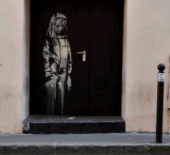Banksy, ritrovata la porta che l’artista aveva dipinto al Bataclan: era in un casale in Abruzzo