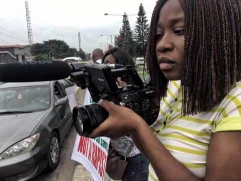 Predatori in cattedra, il coraggio della giornalista Kiki Mordi