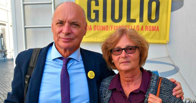 Giulio Regeni, i genitori del ricercatore torturato e ucciso: “Siamo stati traditi dallo Stato italiano, non dall’Egitto”