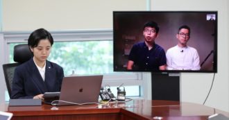 Copertina di Zoom stacca la spina ai dissidenti