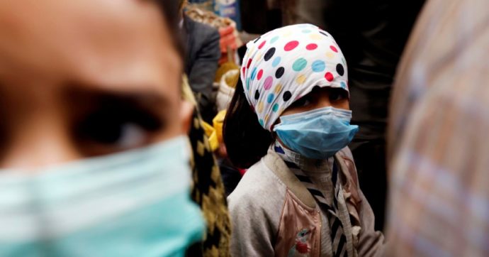 Dopo 5 anni di guerra, la strage del Covid-19: “È inutile scappare”