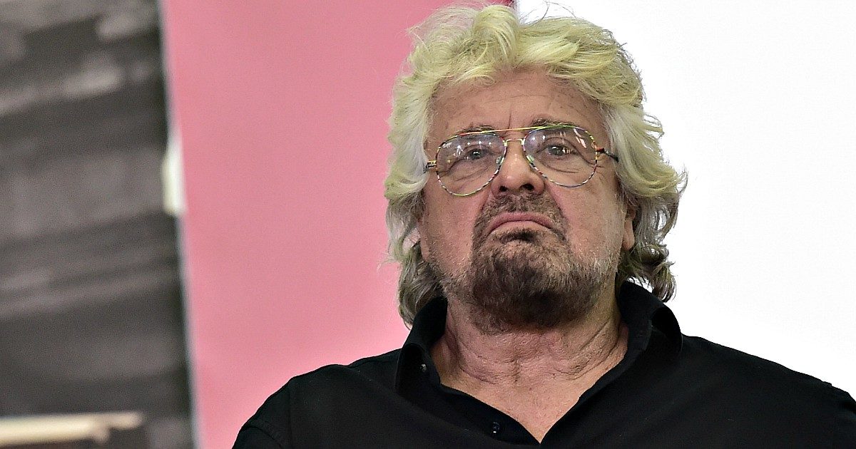 Grillo ricorda al M5s la prima stella dell’acqua pubblica: “Occasione per passare ai fatti. Lavoro e più coraggio. Cosa stiamo aspettando?”