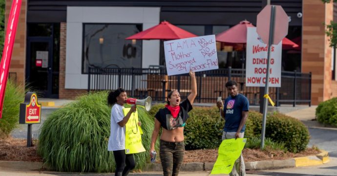 Atlanta offre un’altra vittima di colore al movimento black