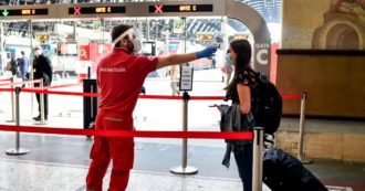 Copertina di Tutti a caccia dell’untore. Perché darsi la colpa sarebbe molto più pauroso