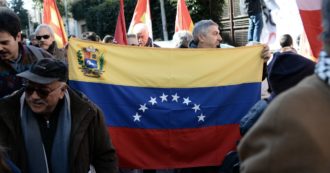 M5s, il console del Venezuela a Milano: “Tutto falso, complotto della destra”. M5s: “Bufala, attaccati da chi ha armadi pieni di scheletri”